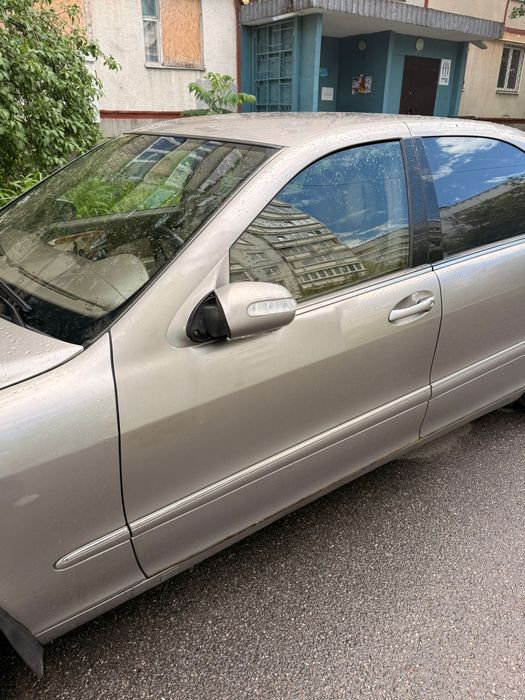 Машина  Мерседес s350 Харьков