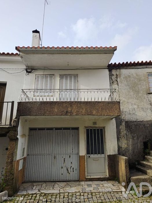 Moradia em banda T2 em Souto de 56 m2