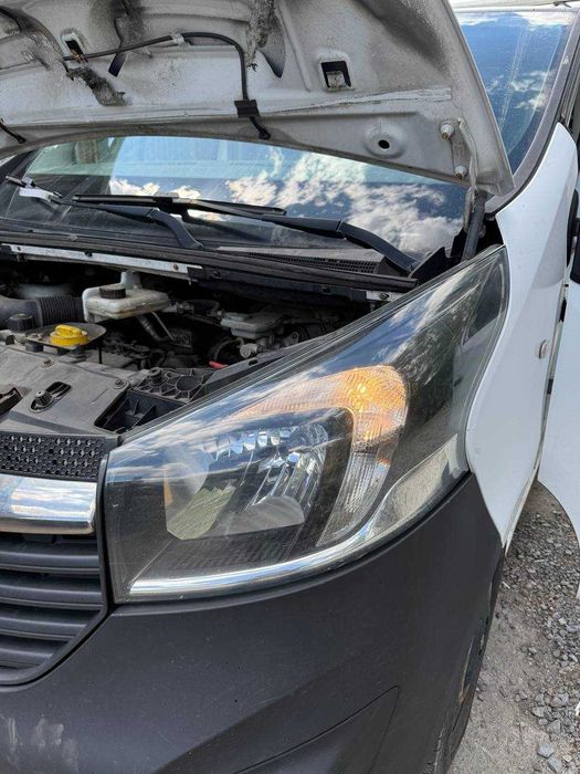 Розборка Опель Віваро Рено Трафік 3,4 Разборка Opel 2,3 Vivaro Крило Бампер Двері