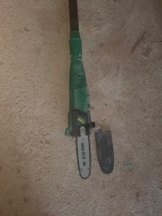 Eletrosserra Telescópica