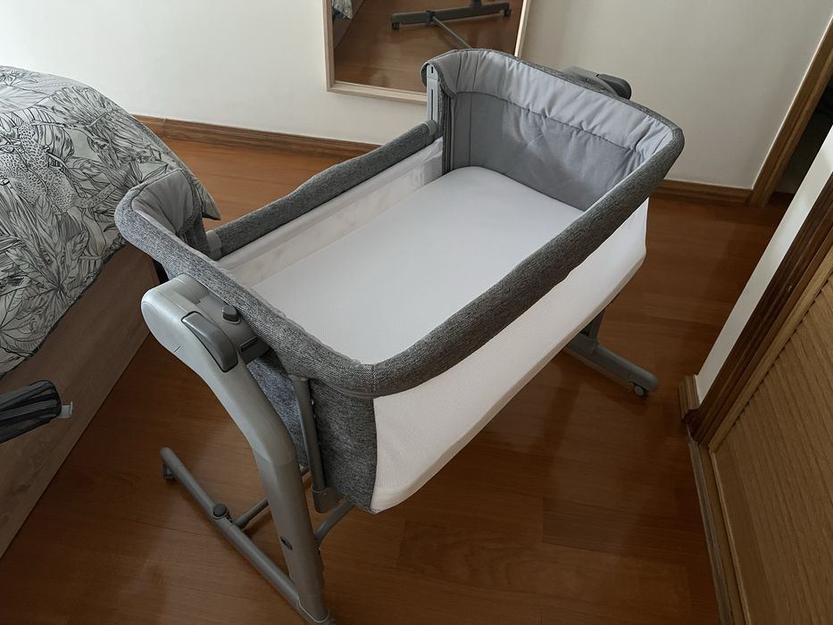 Vendo berco next to me magic evo cinza