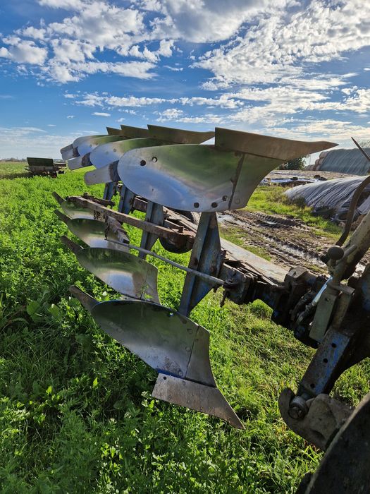 Sprzedam pług obrotowy 4 skibowy Rabewerk
