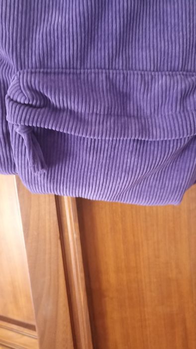 Pequena mochila  roxa em veludo