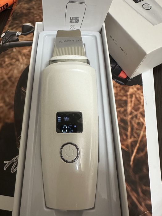Ультразвуковой скрабер Ultrasonic Skin Cleaner LED