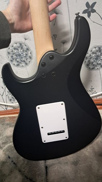 Електрогітара Cort g110