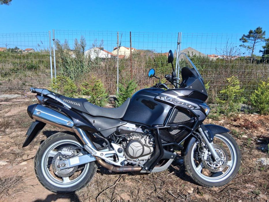 Honda Varadero 2008, ABS / só tem 12710 km. Como nova