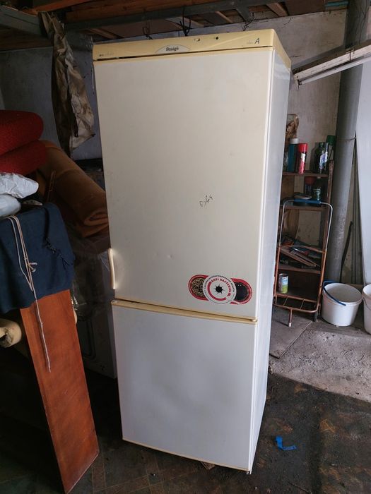 Холодильник Брюса, двокамерний.