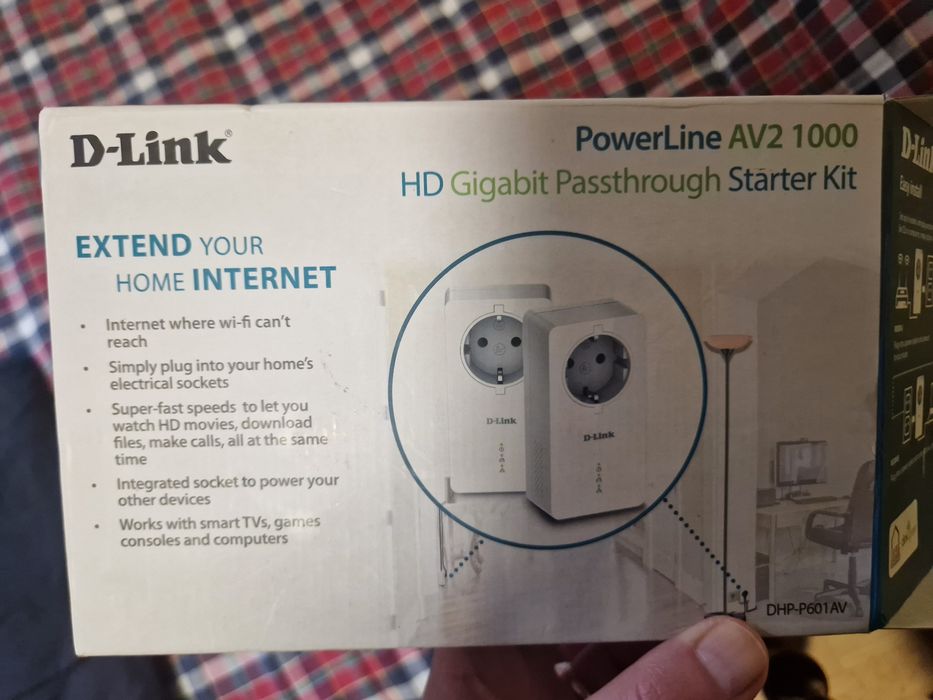 D-Link AV2 1000 HD Powerline Passthrough Starter Kit