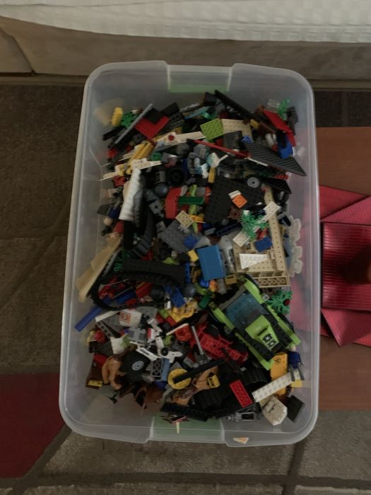 caixa de legos variados