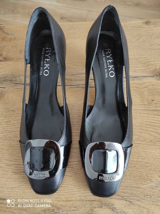 Czarne damskie pantofle Ryłko rozmiar 36