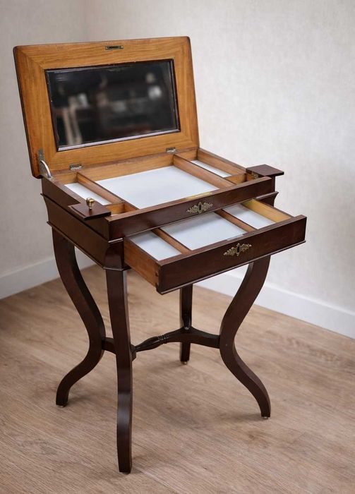 Stolik / niciak z lustrem i szufladami #2438 Stylowy Węgrów