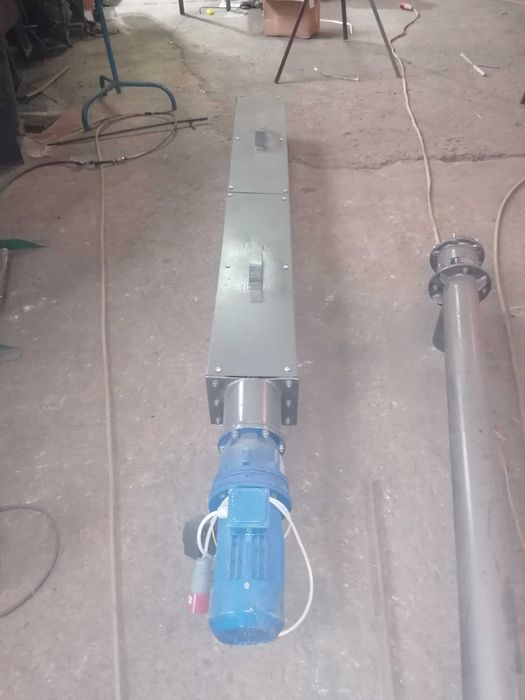 Шнековий навантажувач (погрузчик) зерна