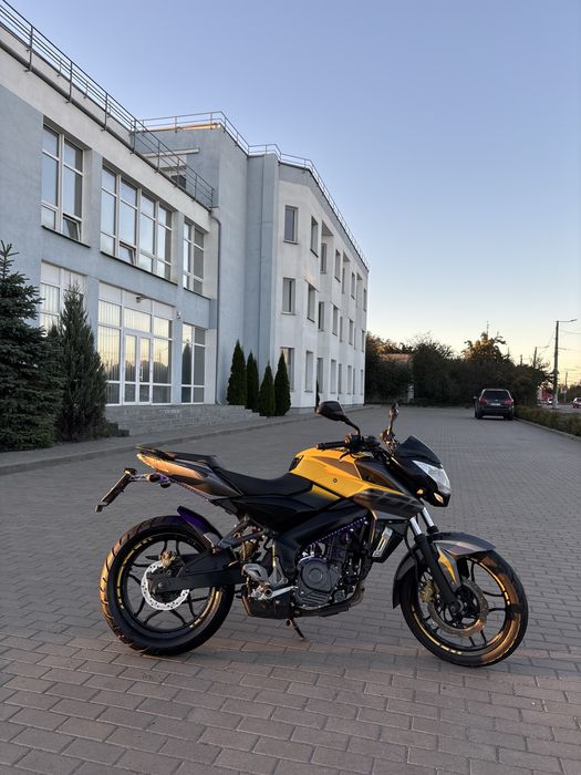Bajaj pulsar ns 200