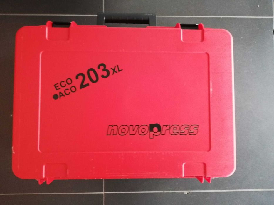 Vendo alicate crava tubos Novopress ACO203 XL (novo)