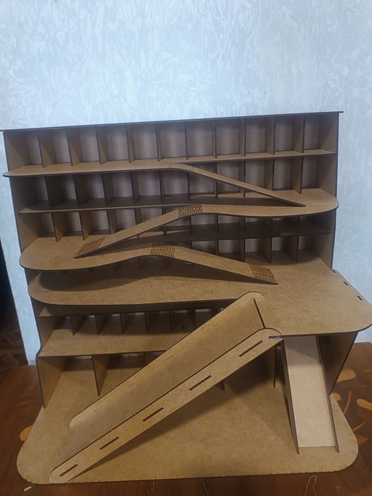 Парковка  гараж для машинок.