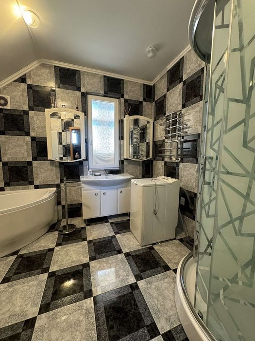 Продам сучасний  будинок