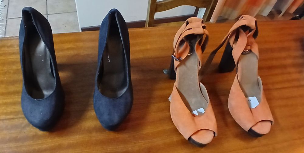 Sapatos salto alto e outros