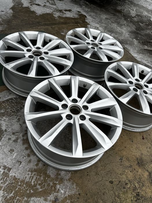 Диски R17 5/112 +Датчики тиску Volkswagen Golf Passat CC Audi Skoda