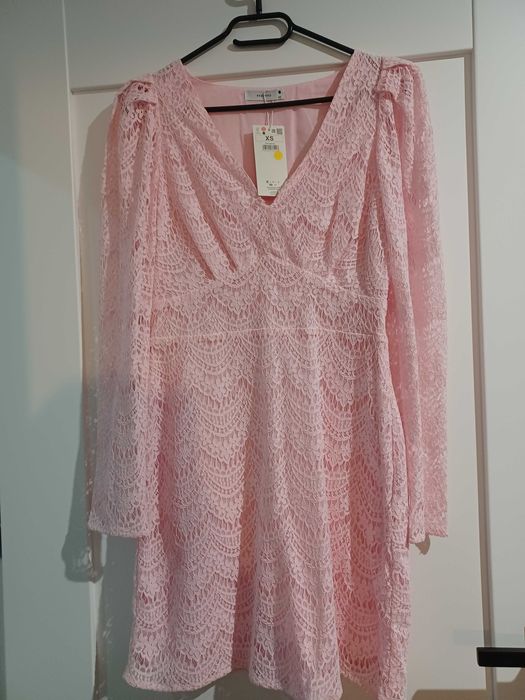 Koronkowa sukienka Reserved nowa XS