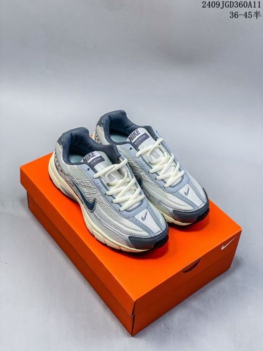 Кросівки Nike Initiator