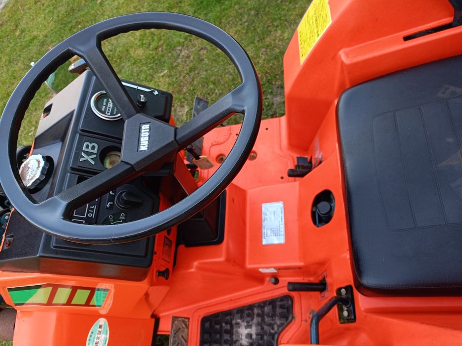 Traktorek Kubota XB-1