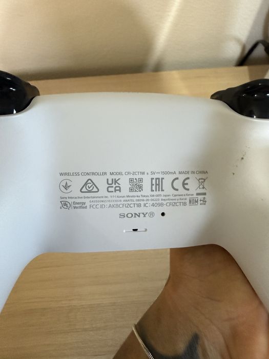 Comando PS5 muito conservado a funcionar perfeitamente