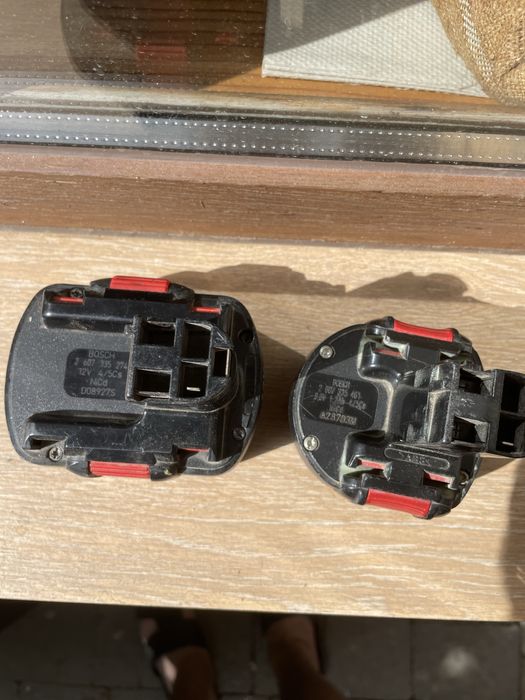 Продам акумулятор (батарея) для шуруповерта Bosch 12 v..Не ро