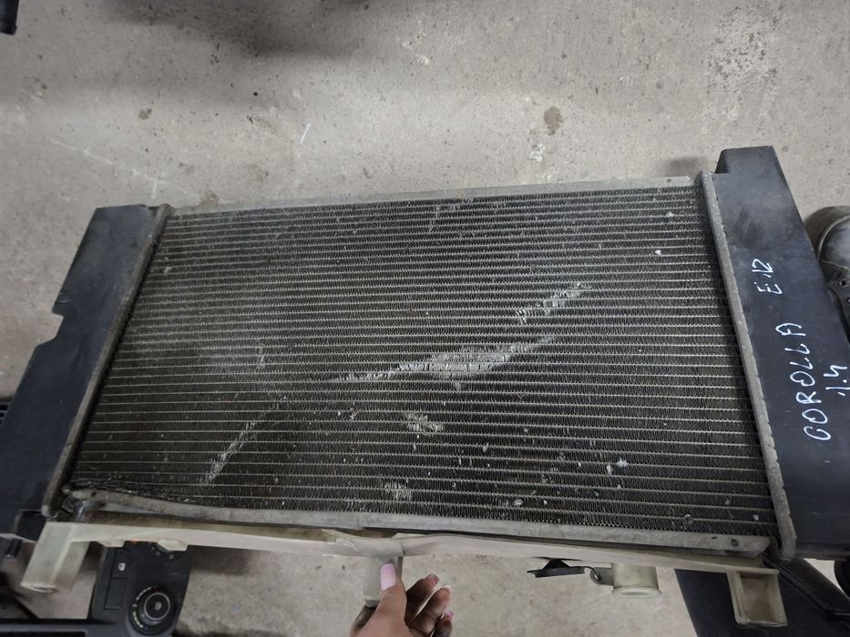 Toyota Corolla e12 1.4 1.6 vvti chlodnica wody