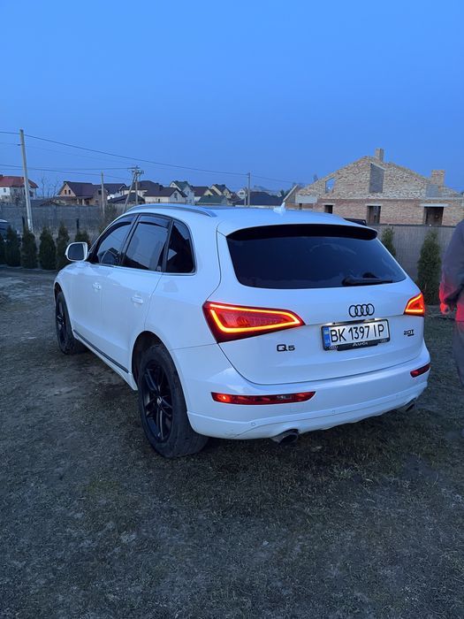 Audi Q5 2015 БЕЗ ДТП  Повністю обслужене та доглянуте авто.