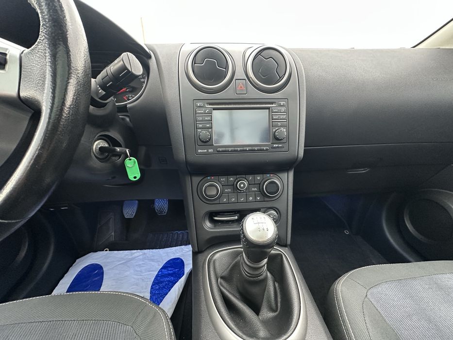 Nissan кашкай +2 свіжо пригнаний сертифікований в дуже гарному стані по всіх питаннях телефонуйте