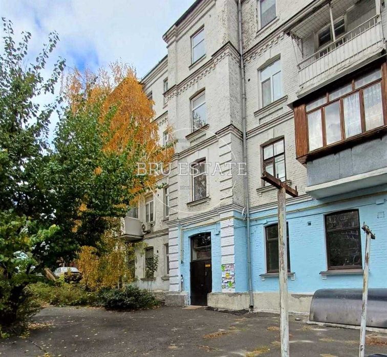 БЕЗ % Продам приміщення Подільський р-н Поділ 82 м2 Юрківська 37