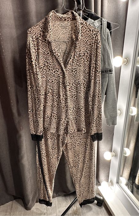 Піжама Victoria's Secret Modal Lace Long PJ Set Leo print