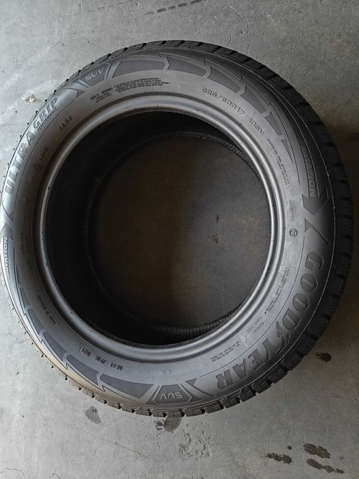 R17 225/60 103V XL шини зимові вживані на Кіа Спортейдж імпортні GoodYear Ultraprip Performance рік24 виробництво Германія