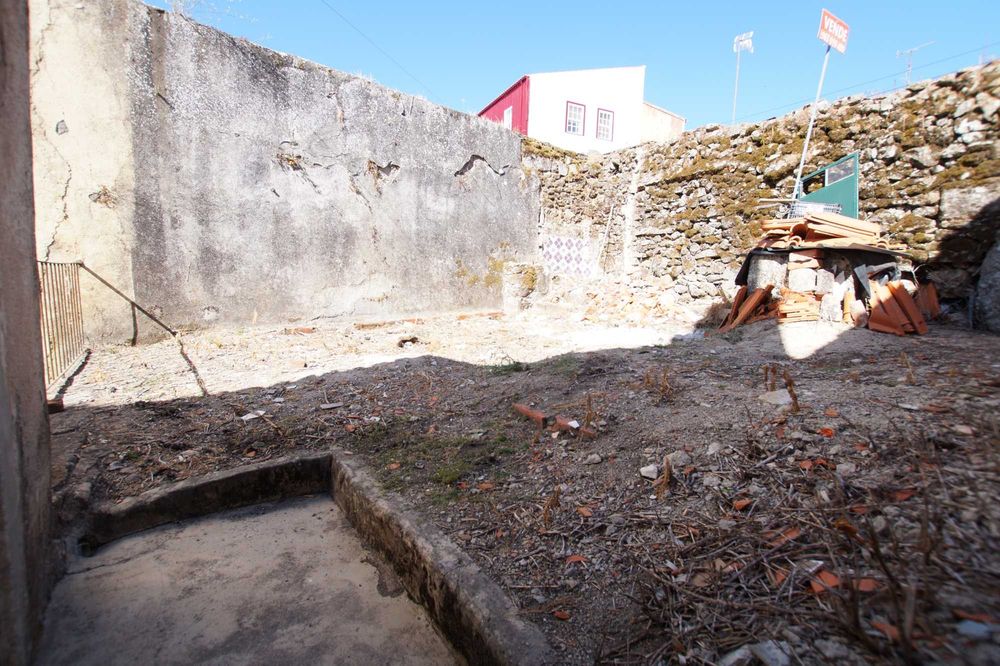 Prédio residencial à venda no Largo de São Pedro, nº 15