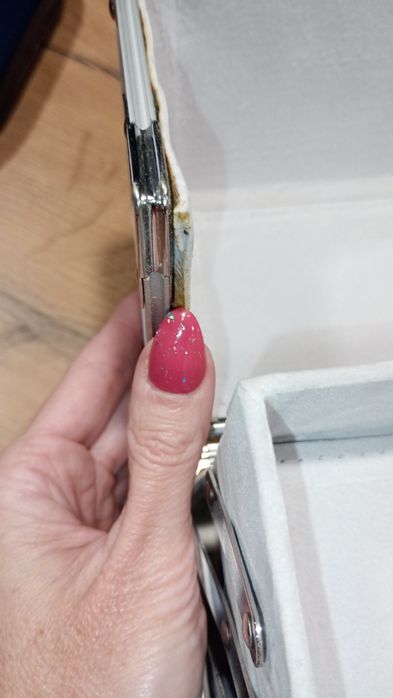 Kuferek na kosmetyki