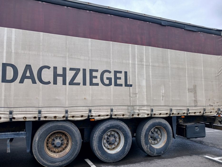 Напівпричіп SCHMITZ S01