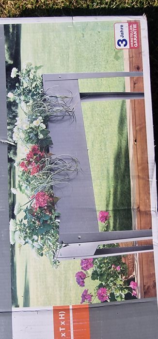Podwyszona grzadka skrzynka donica metalowa   na balkon warzywniak