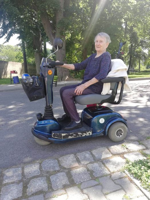 Skuter dla osoby niepełnosprawnej lub starszej