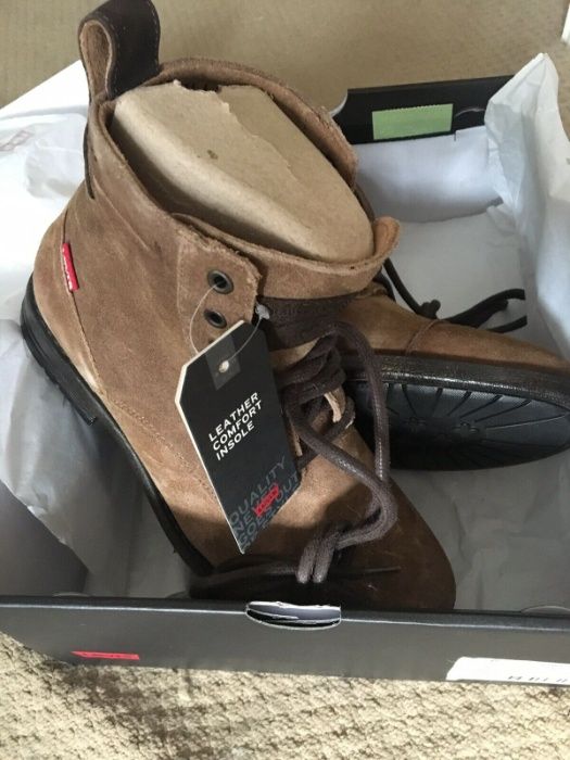 Levi's Botas Castanhas em camurça