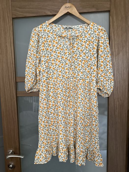 Дуже гарна весняна сукня, розмір m, l