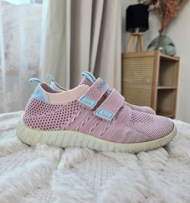 Buty sportowe różowe na rzepy Elefanten R. 28 dla dziewczynki