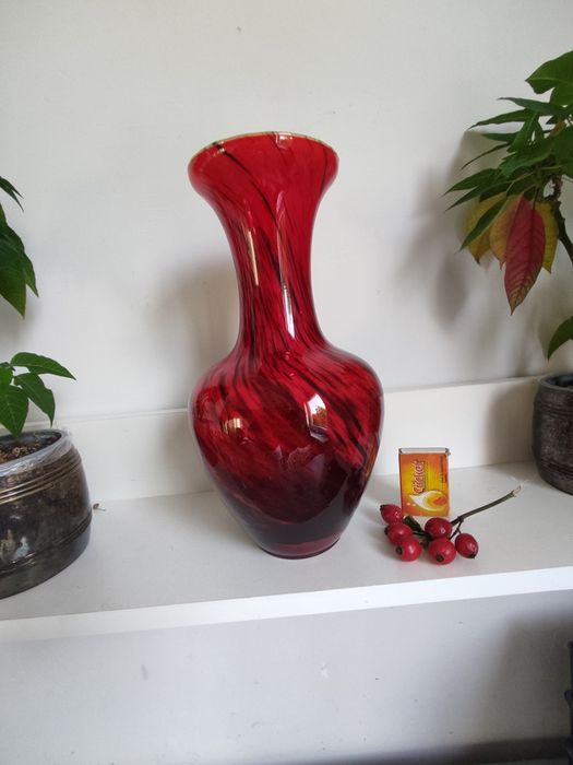 Vintage Vase Karmazynowy wazon artystyczne szkło warstwowe ręcznie wyk