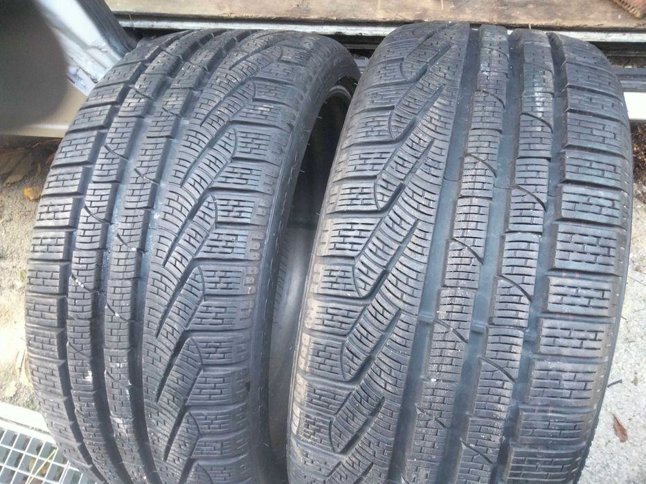 235 35 R20 Pirelli