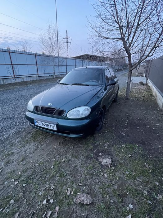 Продам Daewoo lanos 1.5 газ бензин