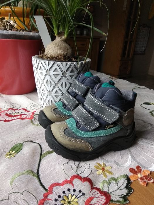 Sprzedam kozaczki śniegowce firmy Ecco rozmiar 22