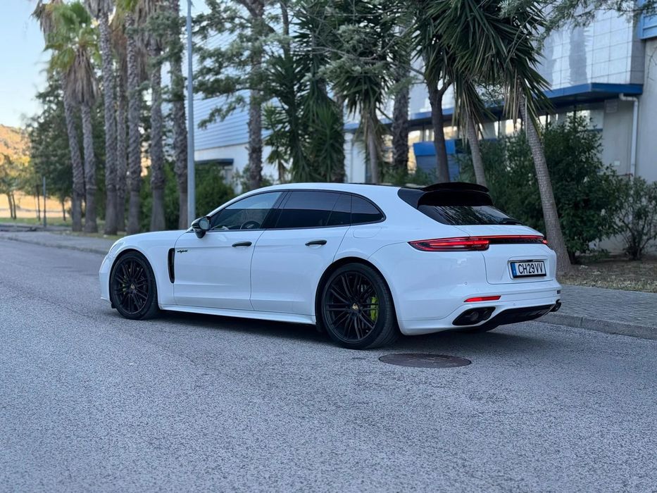 Porsche Panamera Sport Turismo 4 E-Hybrid