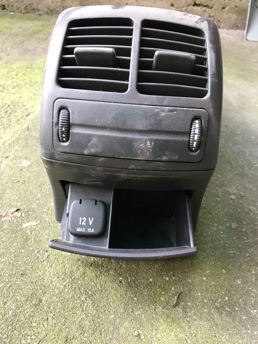 Підлокітник w211 (без кришки)