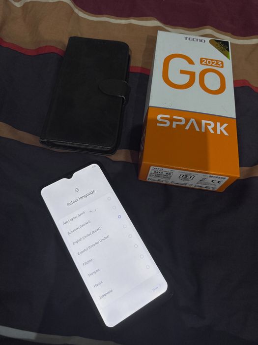 Телефон смартфон з коробкою tecno go spark 2023 68gb і чохол