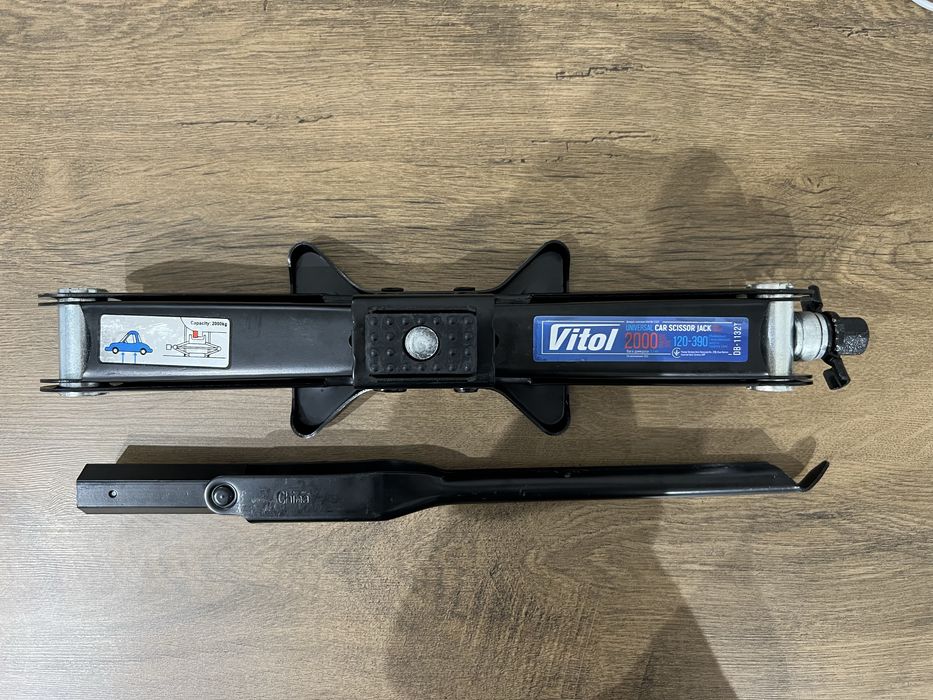 Домкрат для авто VITOL новий