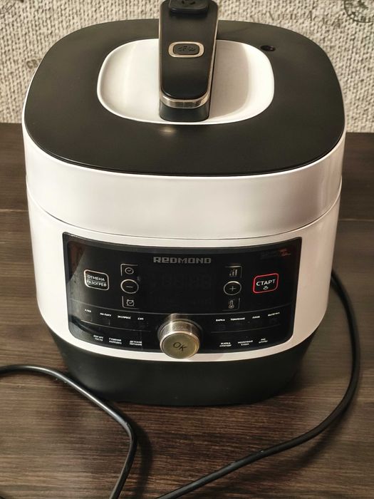 Мультиварка - скороварка REDMOND RMC - P350